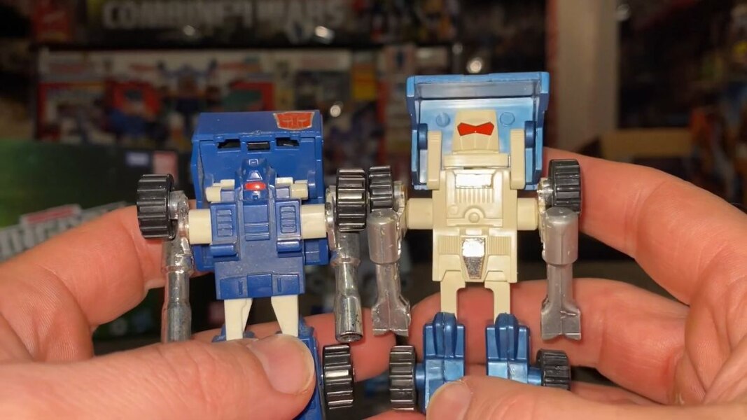 Transformers Golden Disk Puffer & Road Ranger In Hand Image  (41 of 53)